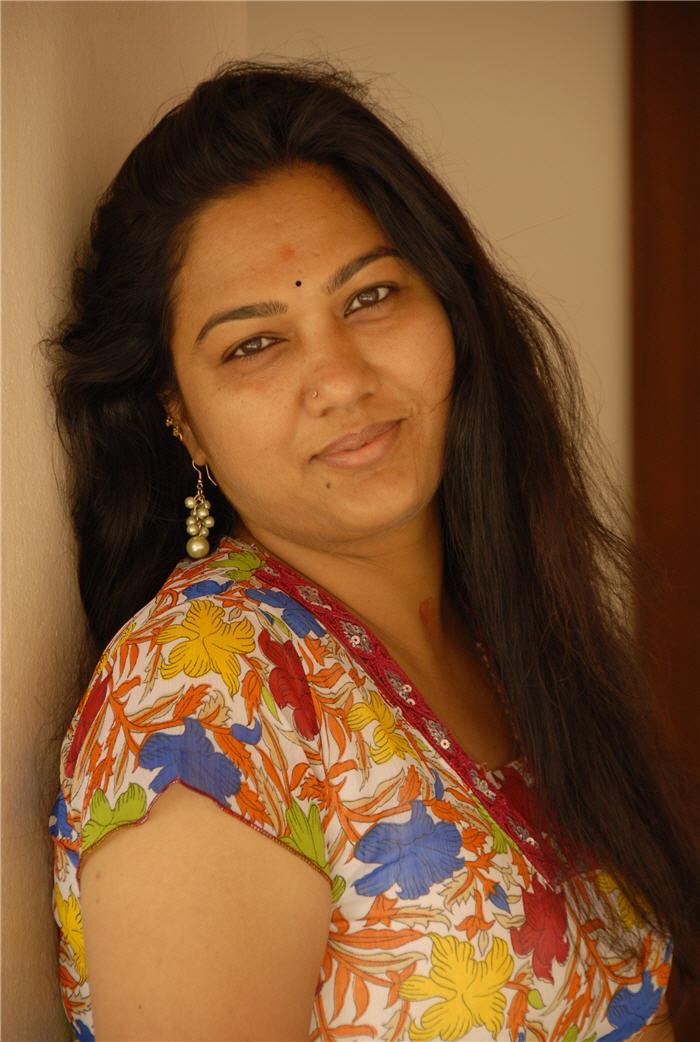 Telugu Artist Hema Aunty Photos