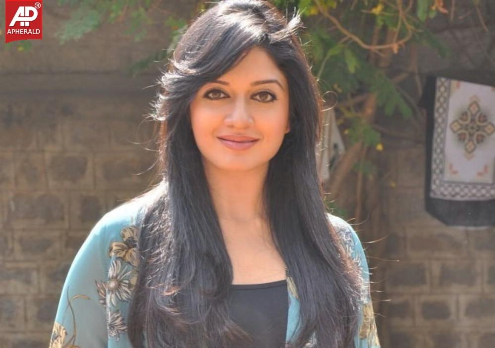 Vimala Raman Latest Stills