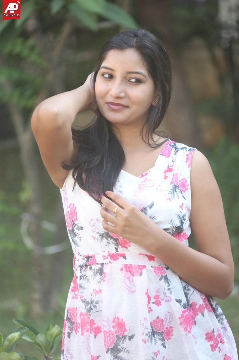 Vinni Latest Spicy Stills