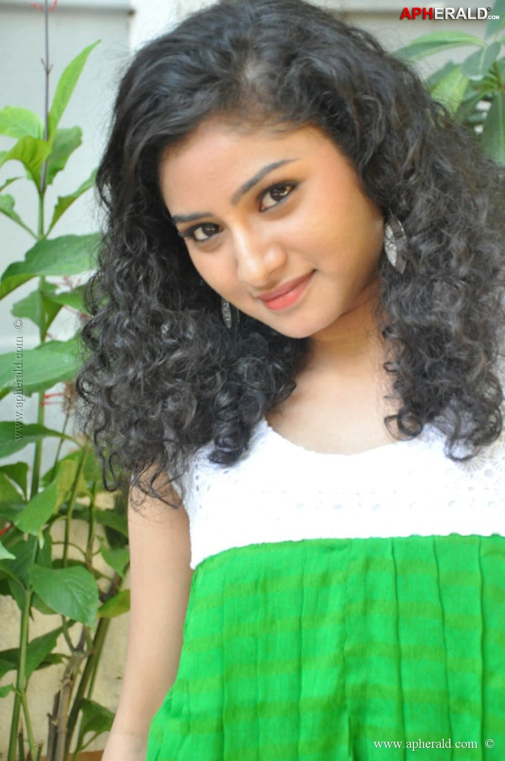 Vishnu Priya Photos