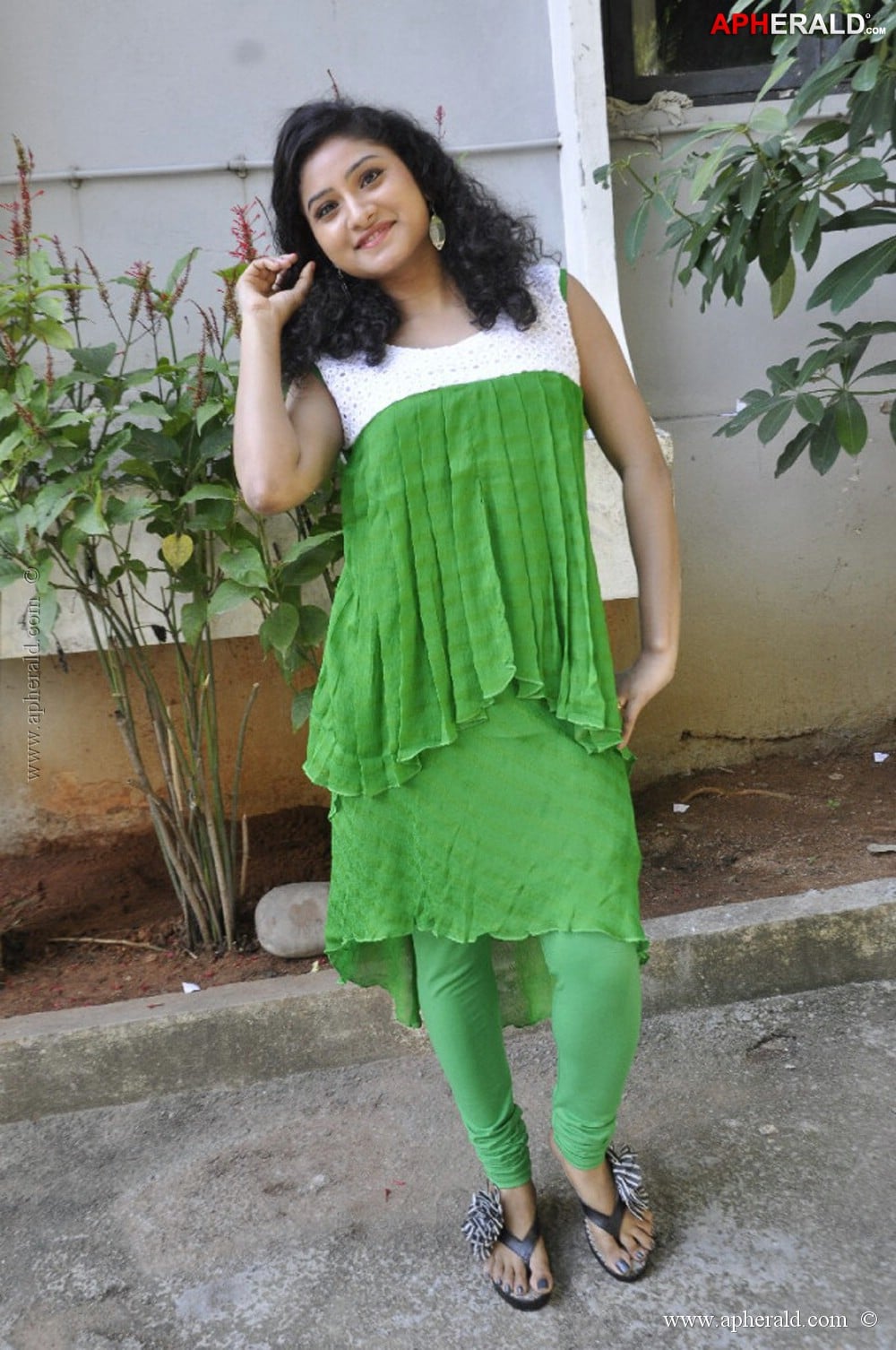 Vishnu Priya Photos