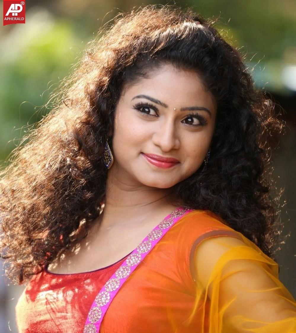 Vishnupriya New Stills-1