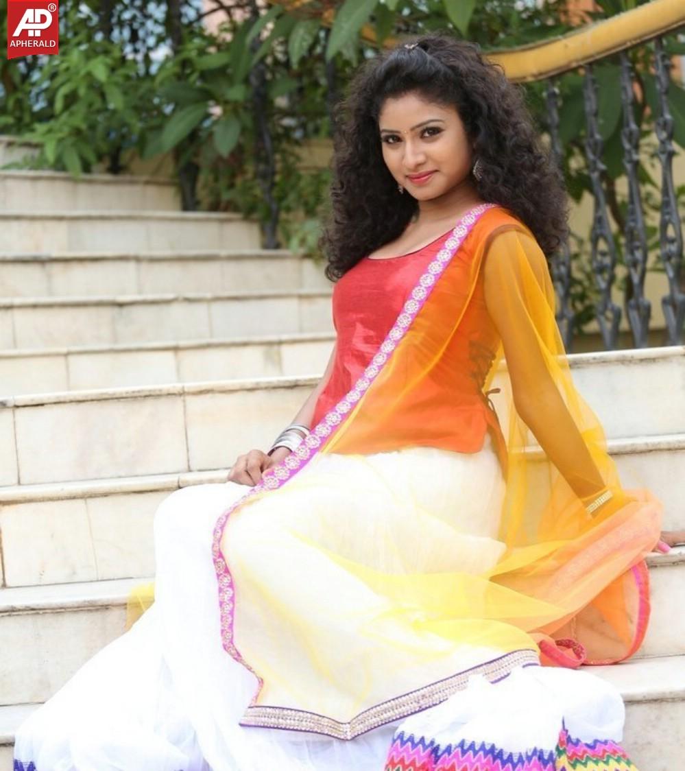 Vishnupriya New Stills-1