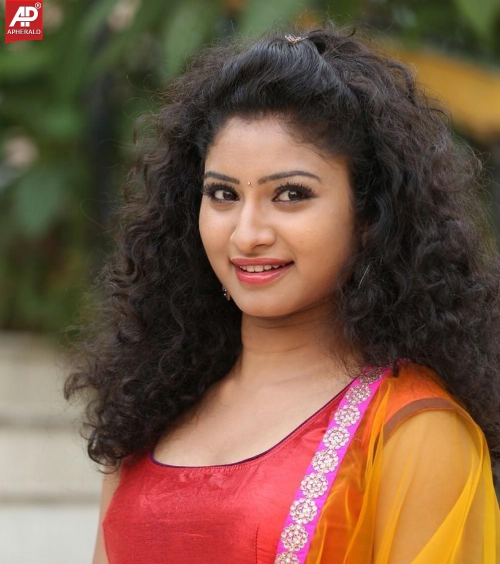 Vishnupriya New Stills-1