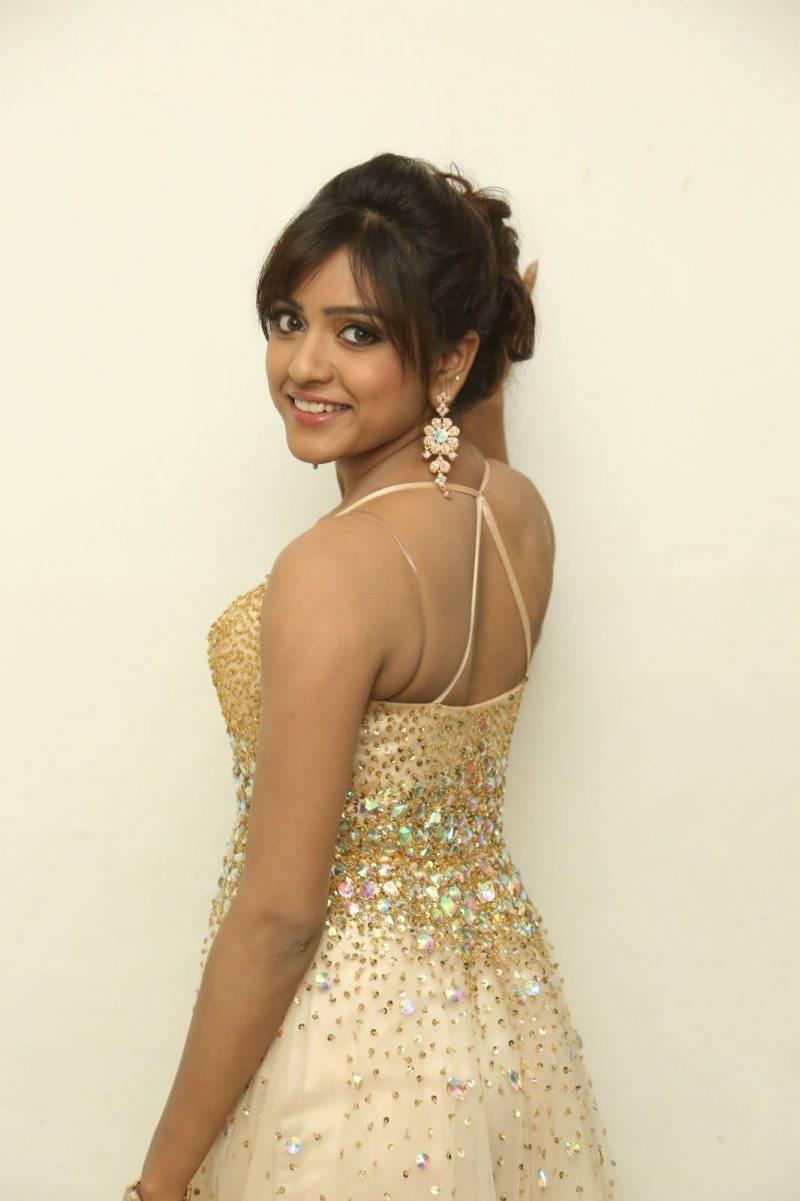 Vithika Sheru Beautiful Images