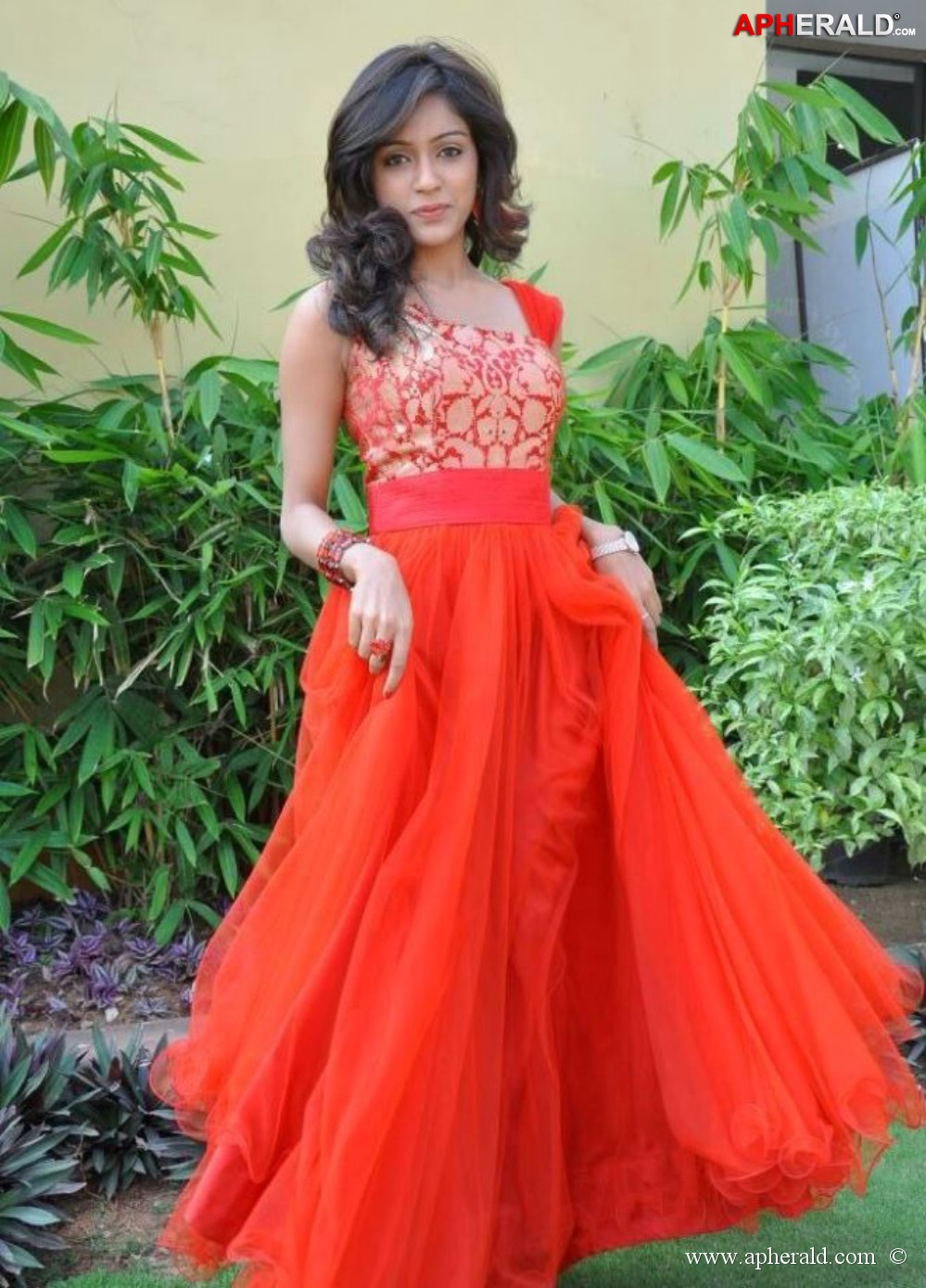 Vithika Sheru Latest Photos