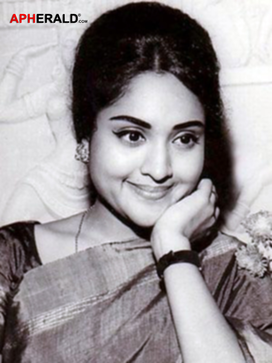 Vyjayanthimala Photos