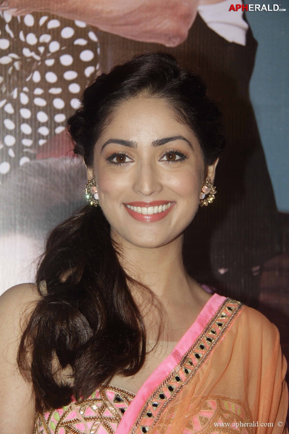 Yami Gautam Images