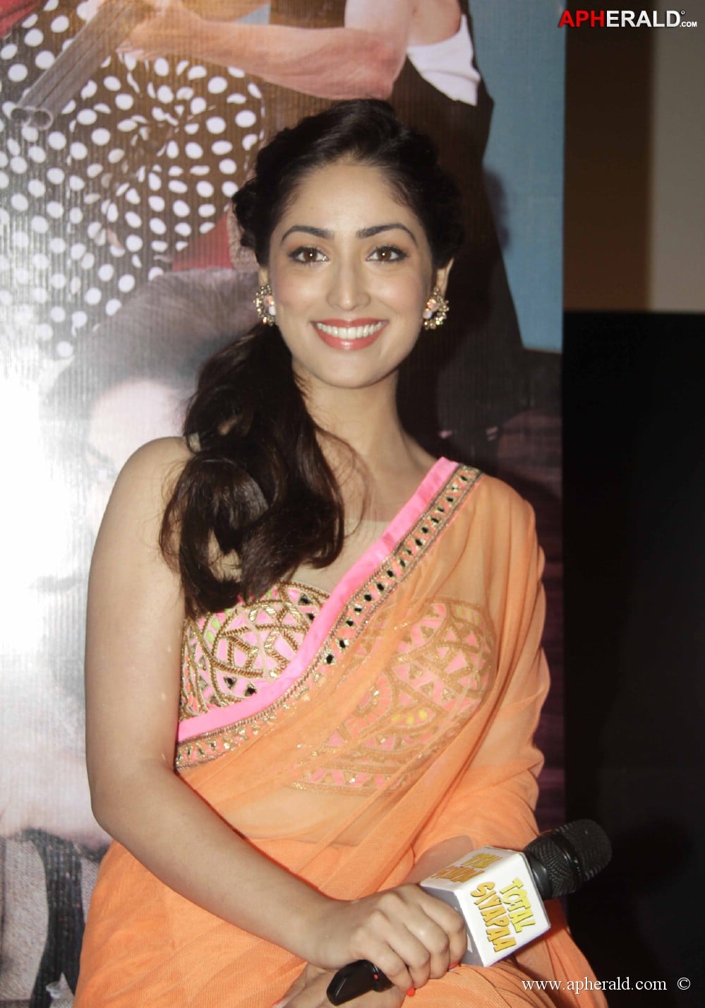 Yami Gautam Images