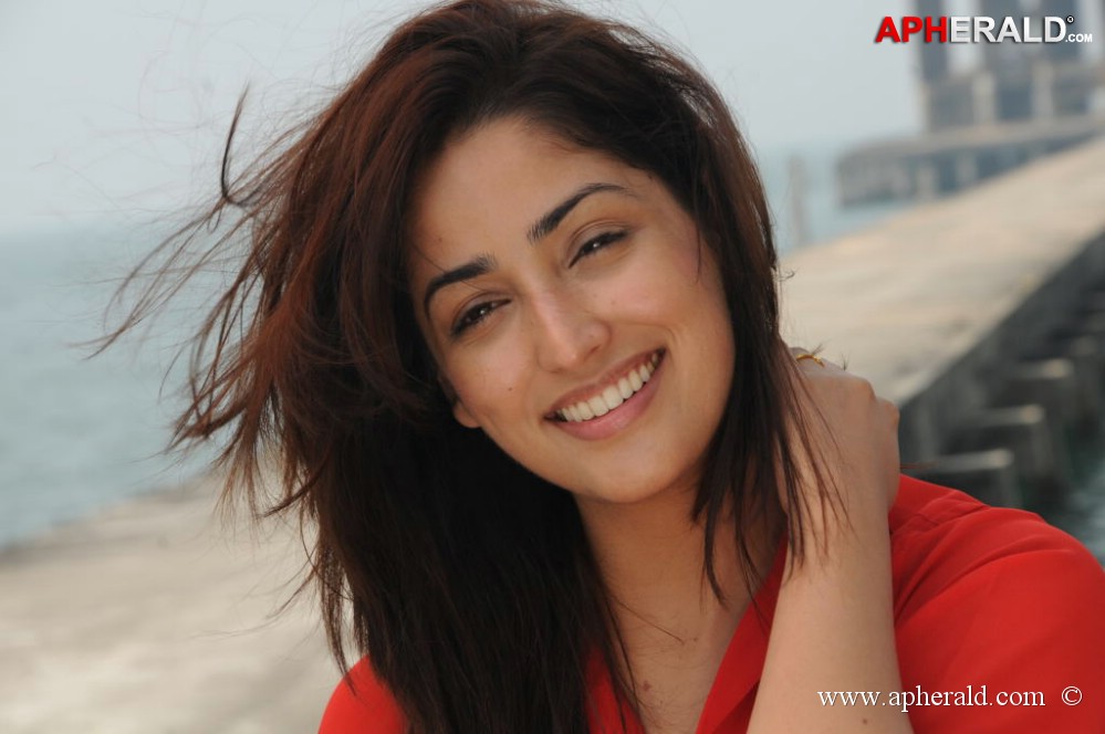 Yami Gautam New Photos