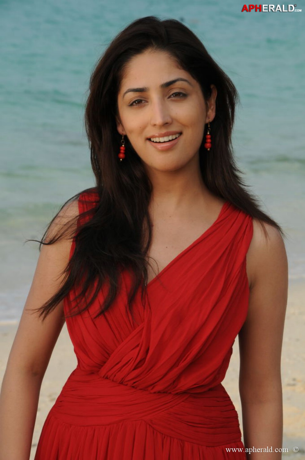 Yami Gautam New Photos