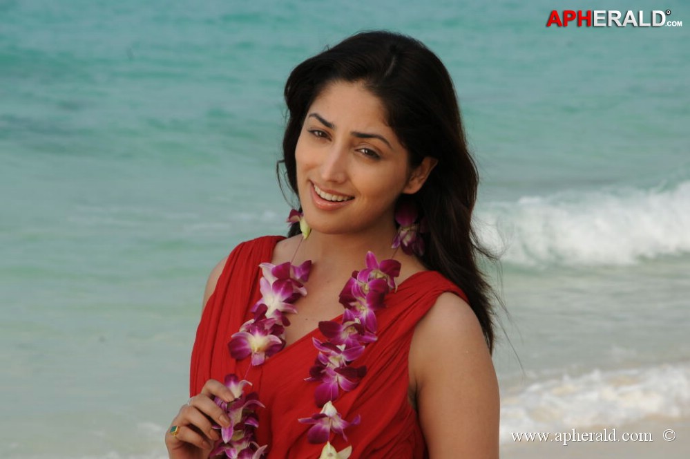 Yami Gautam New Photos