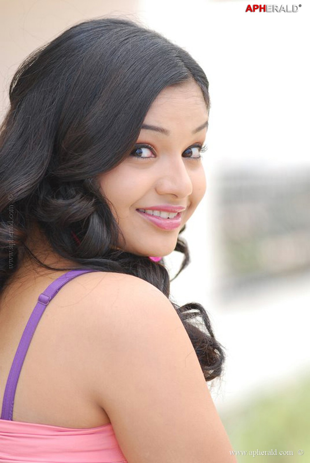 Yamini Cute Photos