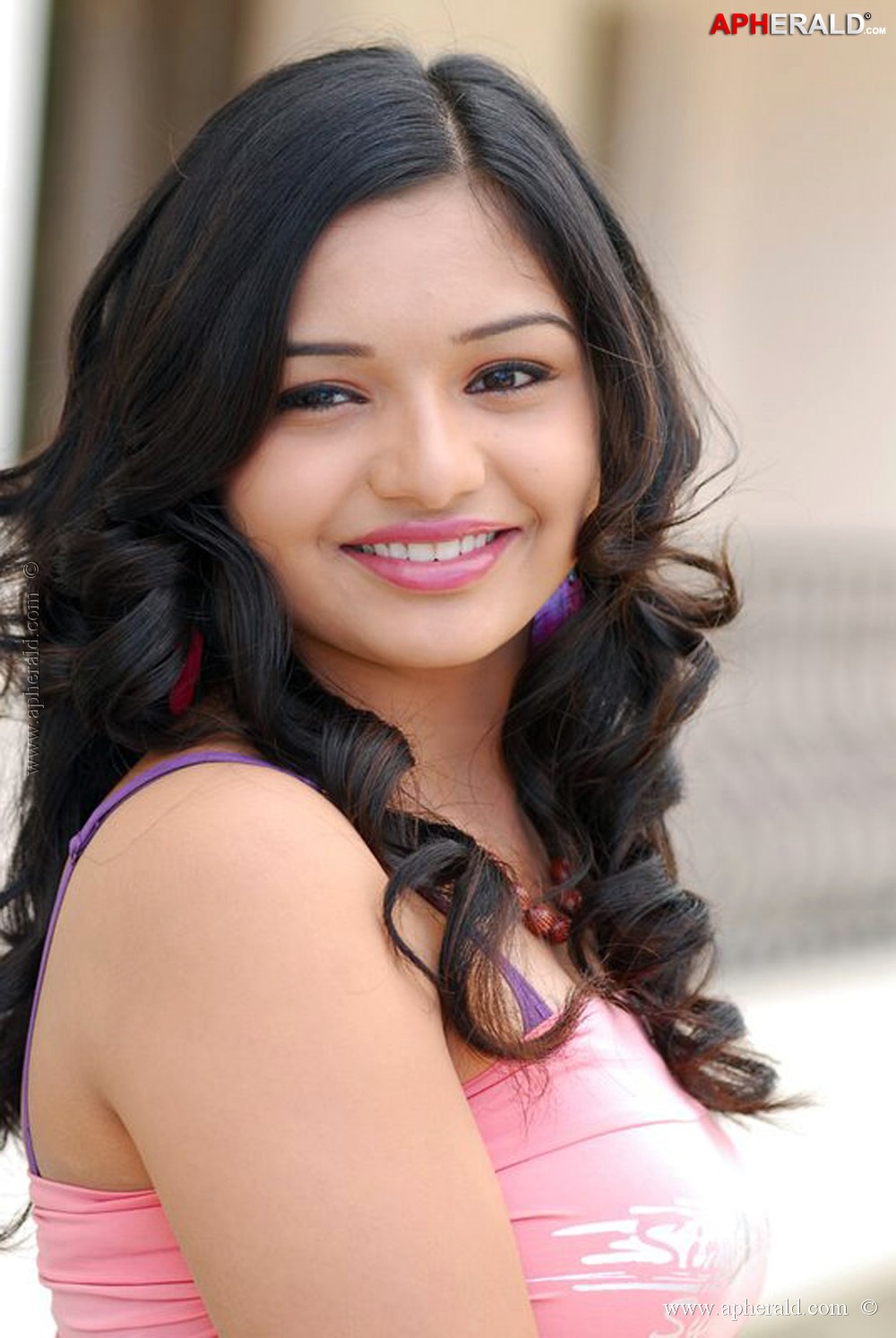 Yamini Cute Photos