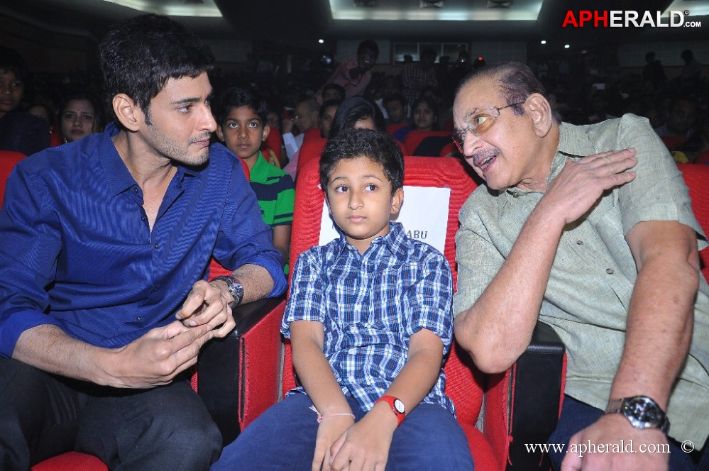 1 Nenokkadine Audio Launch 2