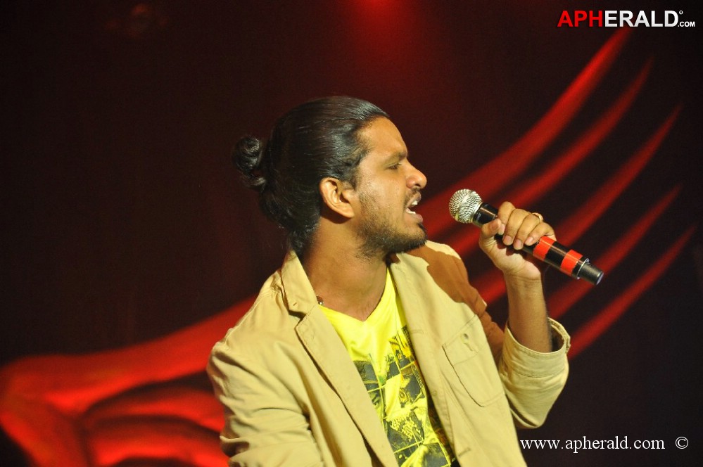1 Nenokkadine Audio Launch 3