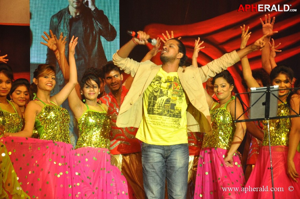1 Nenokkadine Audio Launch 3