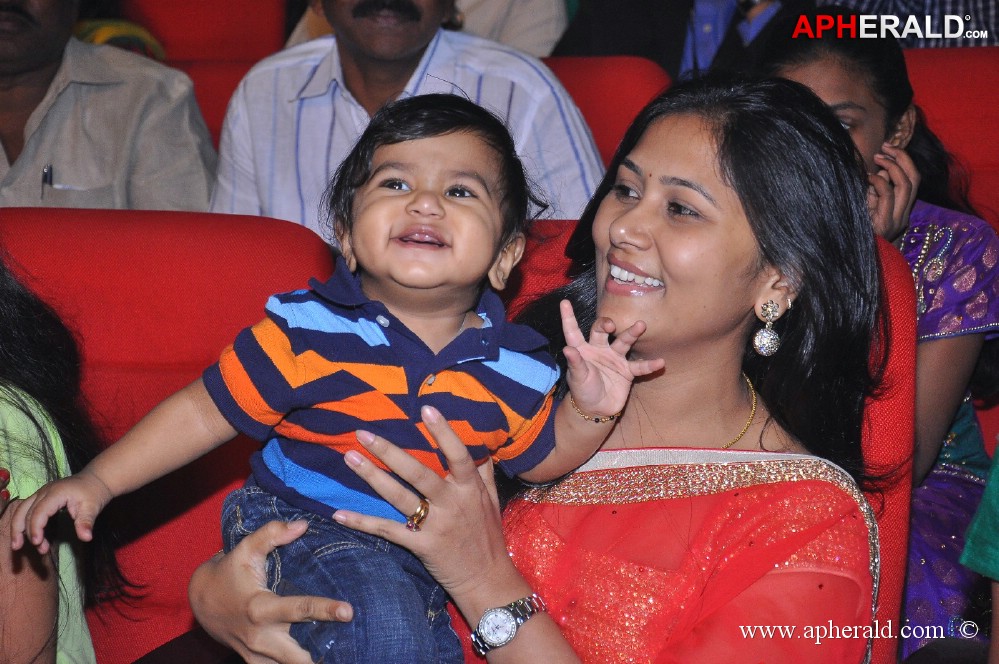 1 Nenokkadine Audio Launch Photos