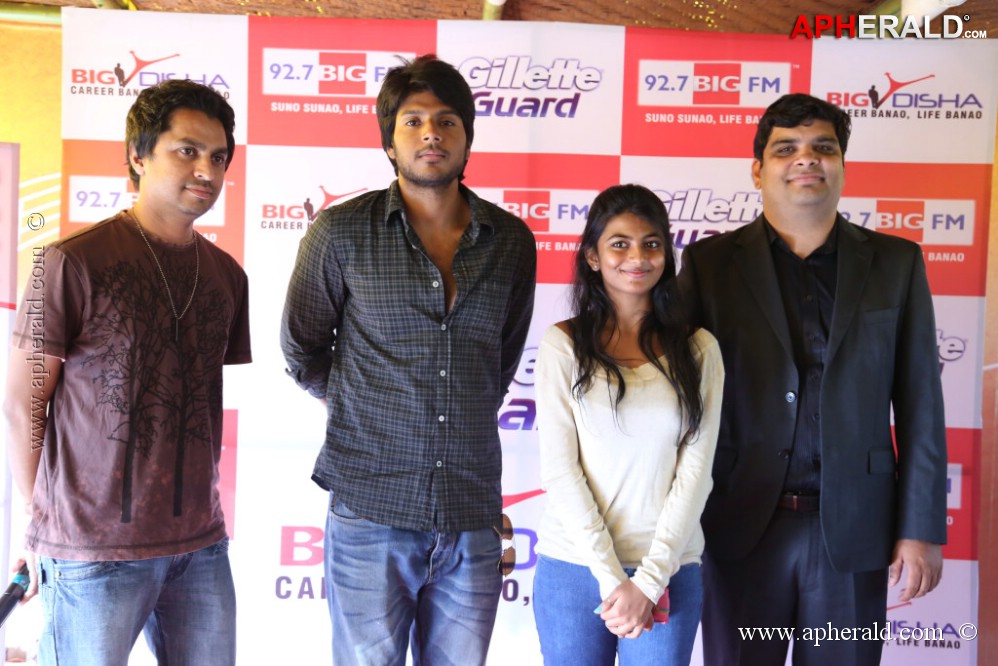 92.7 Big FM Gillete Guard Big Disha Event