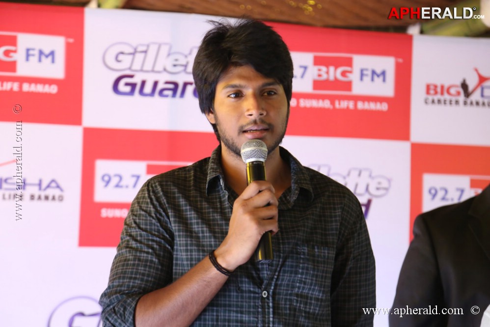 92.7 Big FM Gillete Guard Big Disha Event