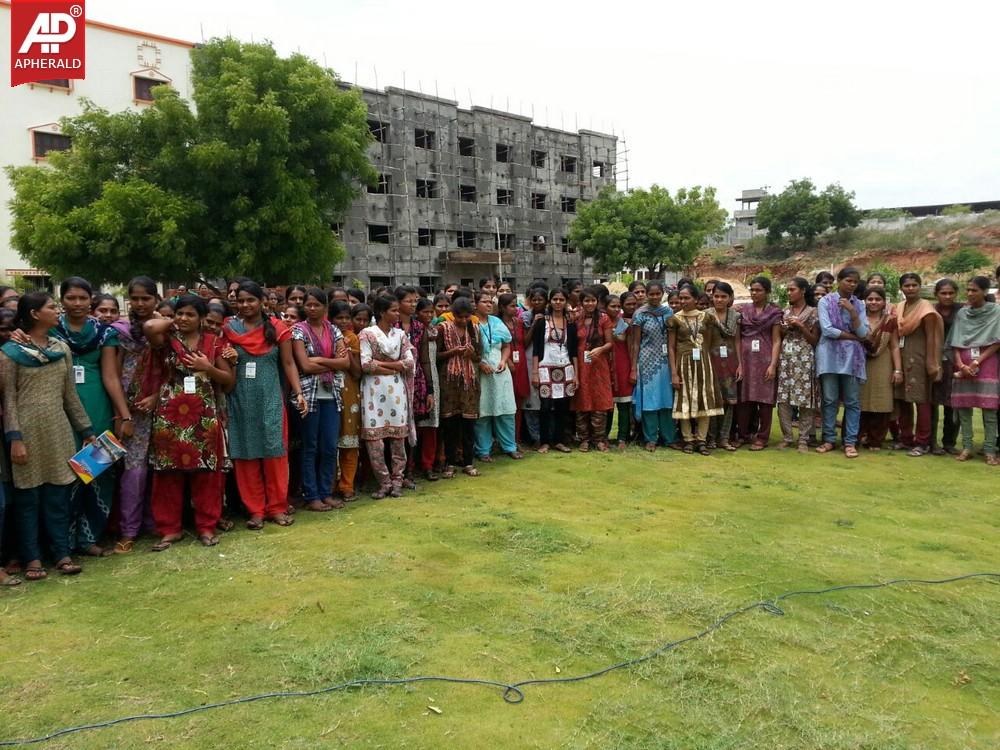 Aagadu Super Fan Contest Pics