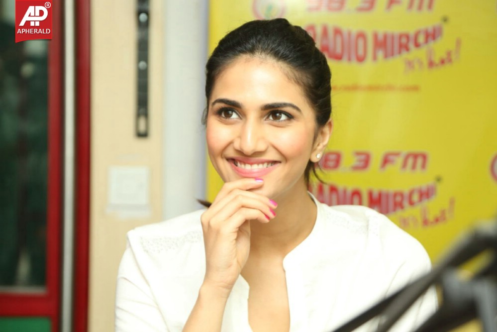 Aaha Kalyanam Team at Radio Mirchi