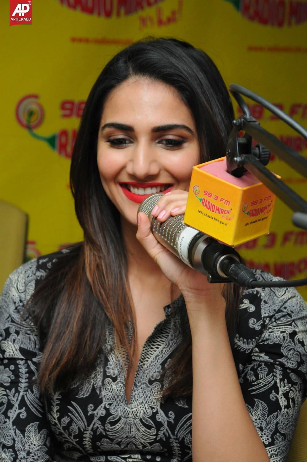 Aaha Kalyanam Team Hungama at Radio Mirchi