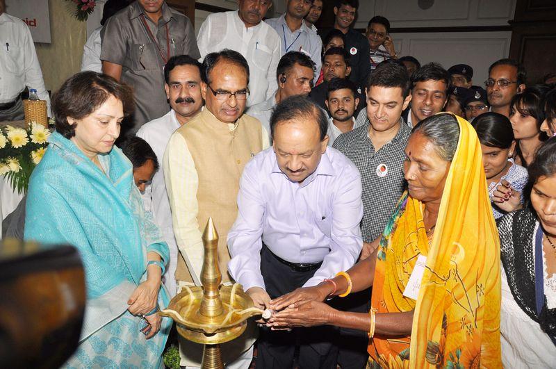 Aamir Khan At One Stop Crisis Centre Launch In Bhopal