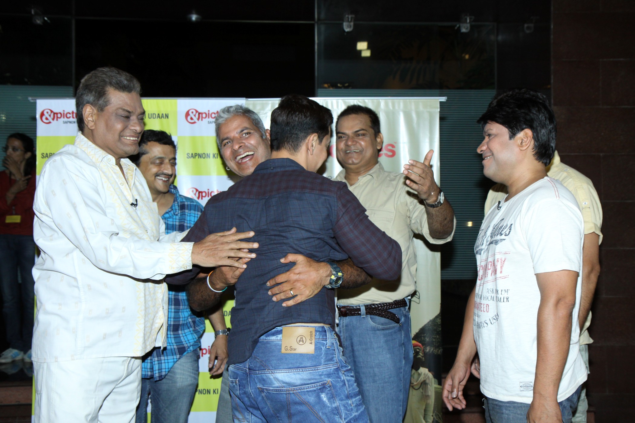 Aamir Khan Presents His Documentary Movie Chale Chalo Pics