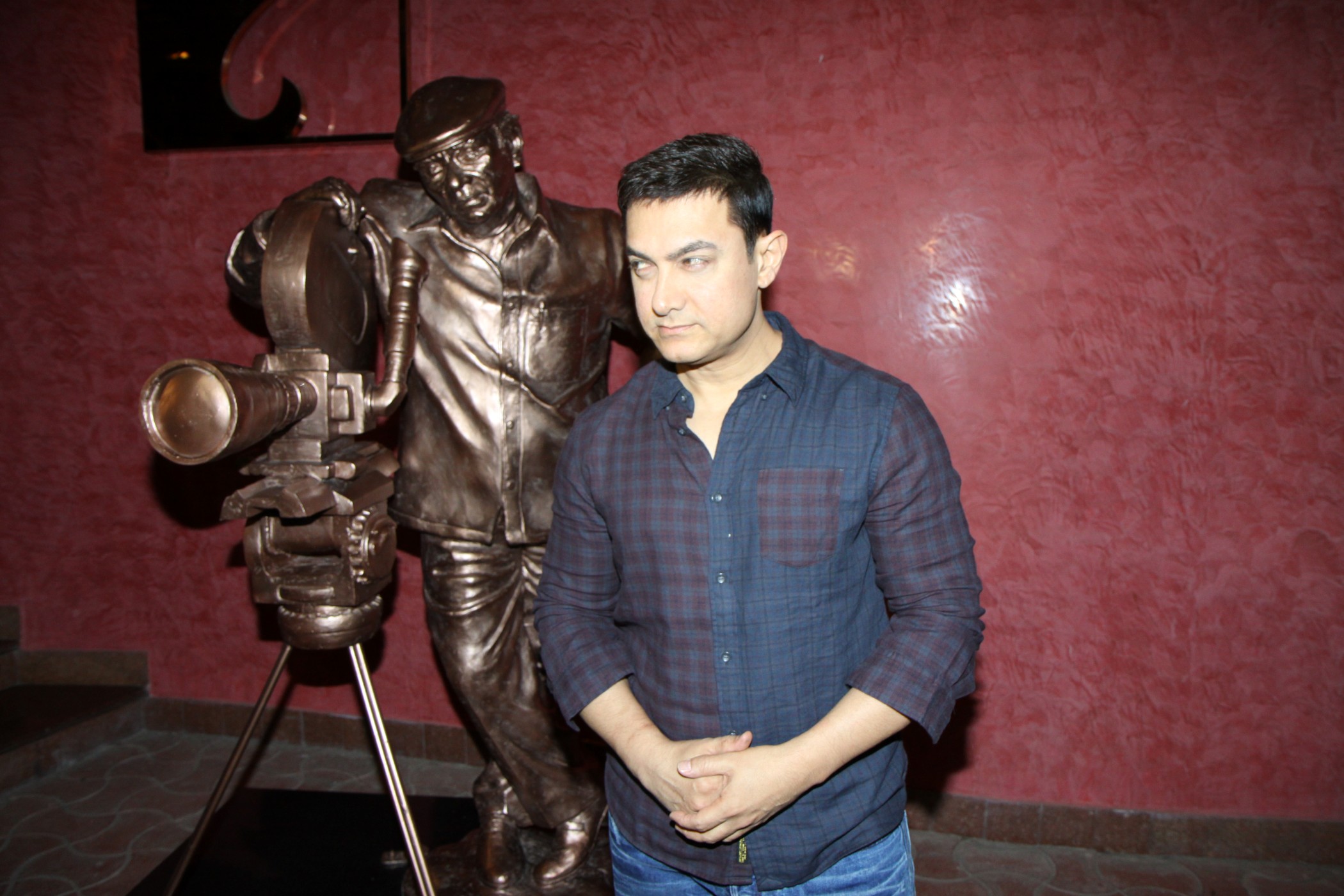 Aamir Khan Presents His Documentary Movie Chale Chalo Pics