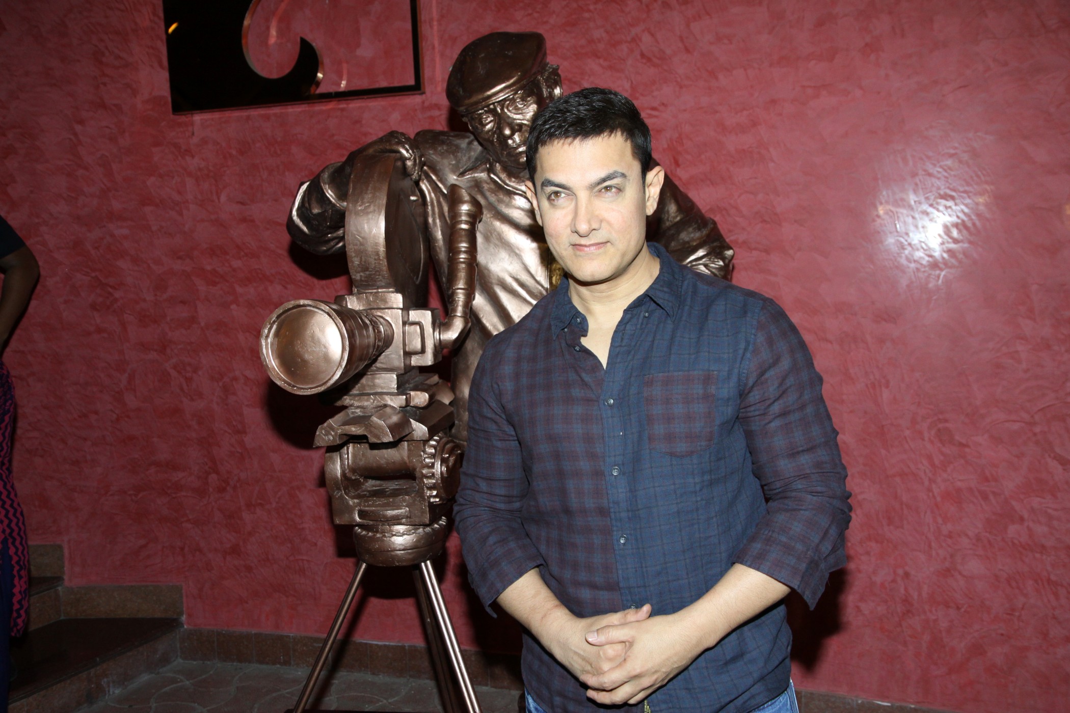 Aamir Khan Presents His Documentary Movie Chale Chalo Pics