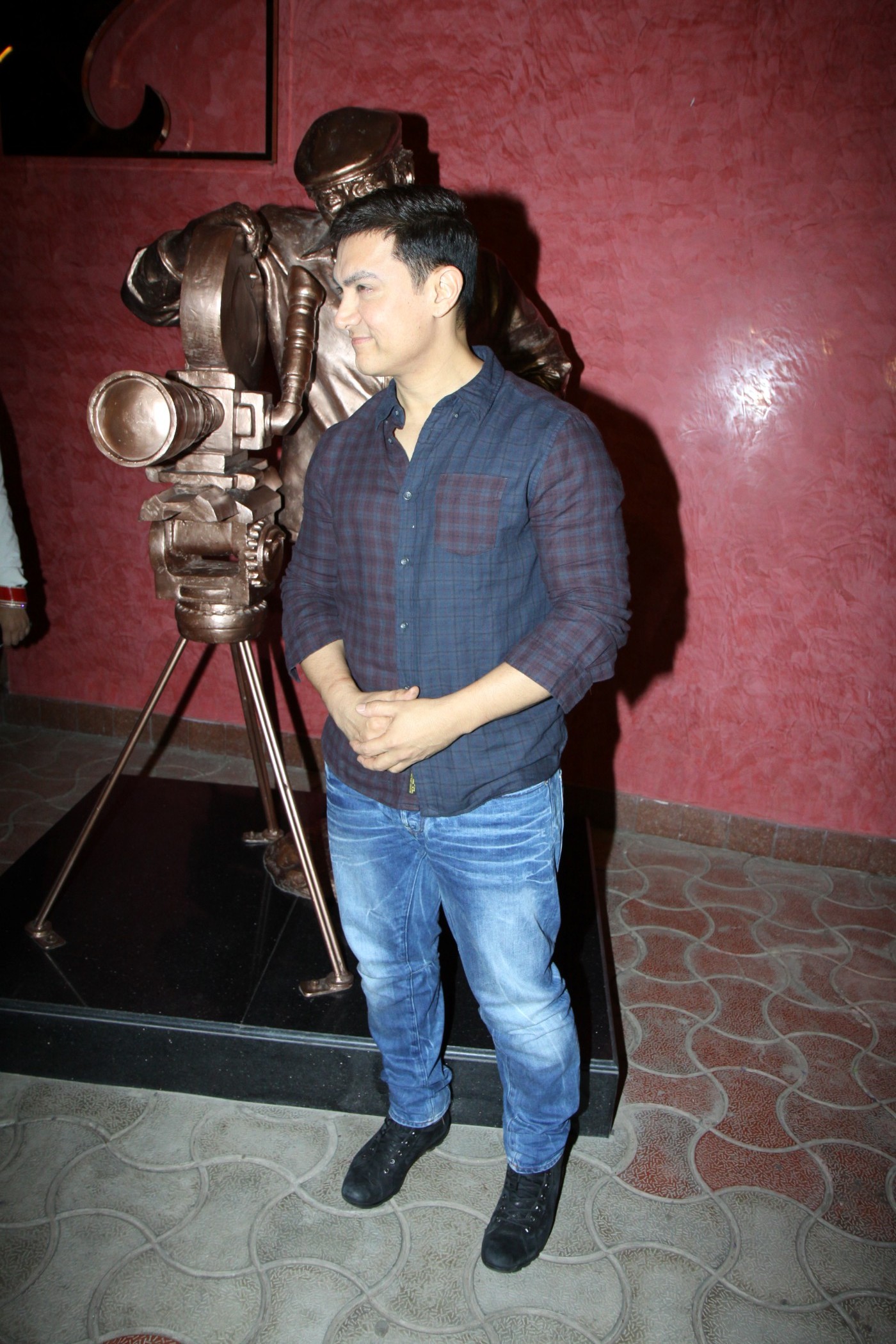 Aamir Khan Presents His Documentary Movie Chale Chalo Pics