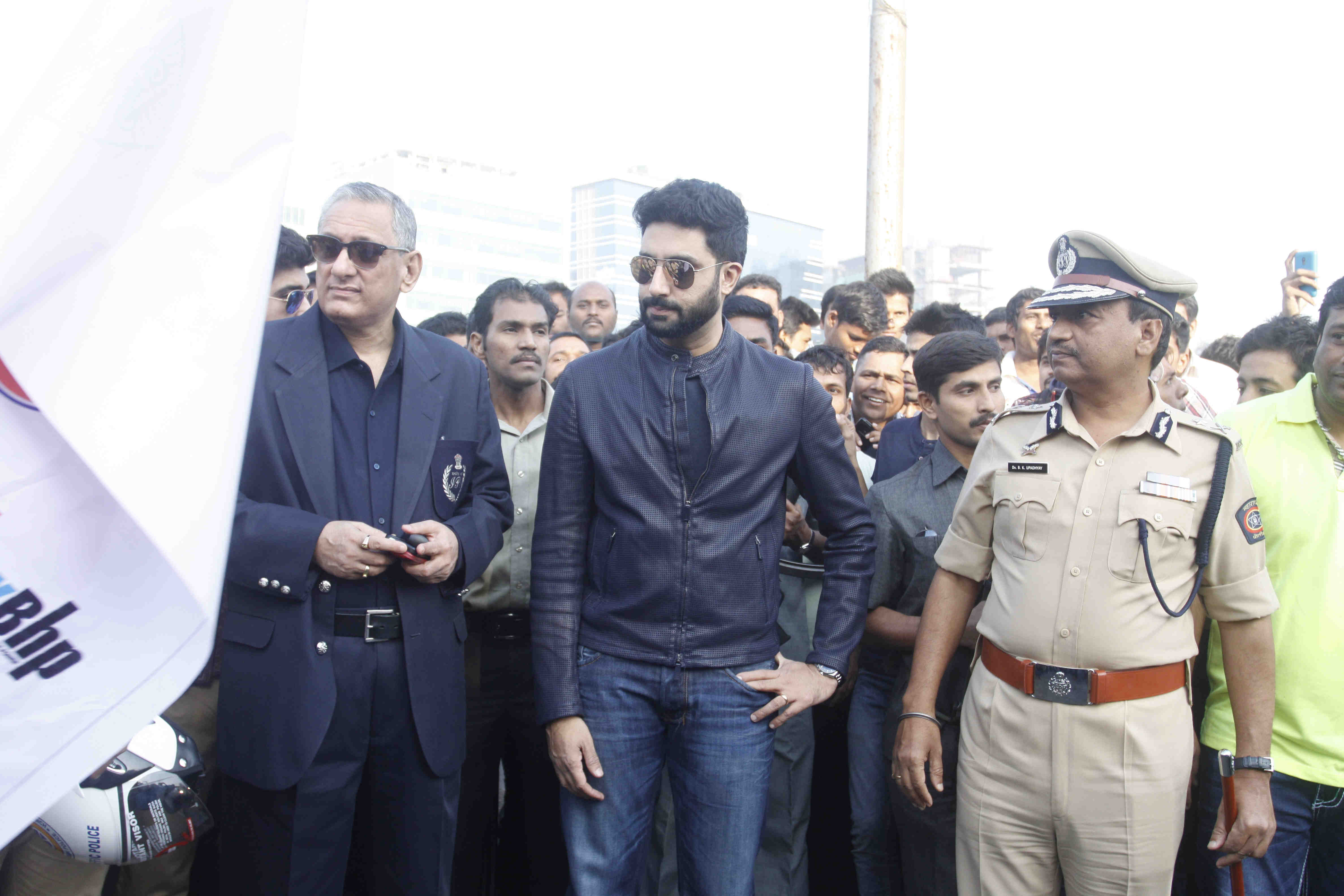 Abhishek Bachchan Flag Off Ride For Safety 2014 Event