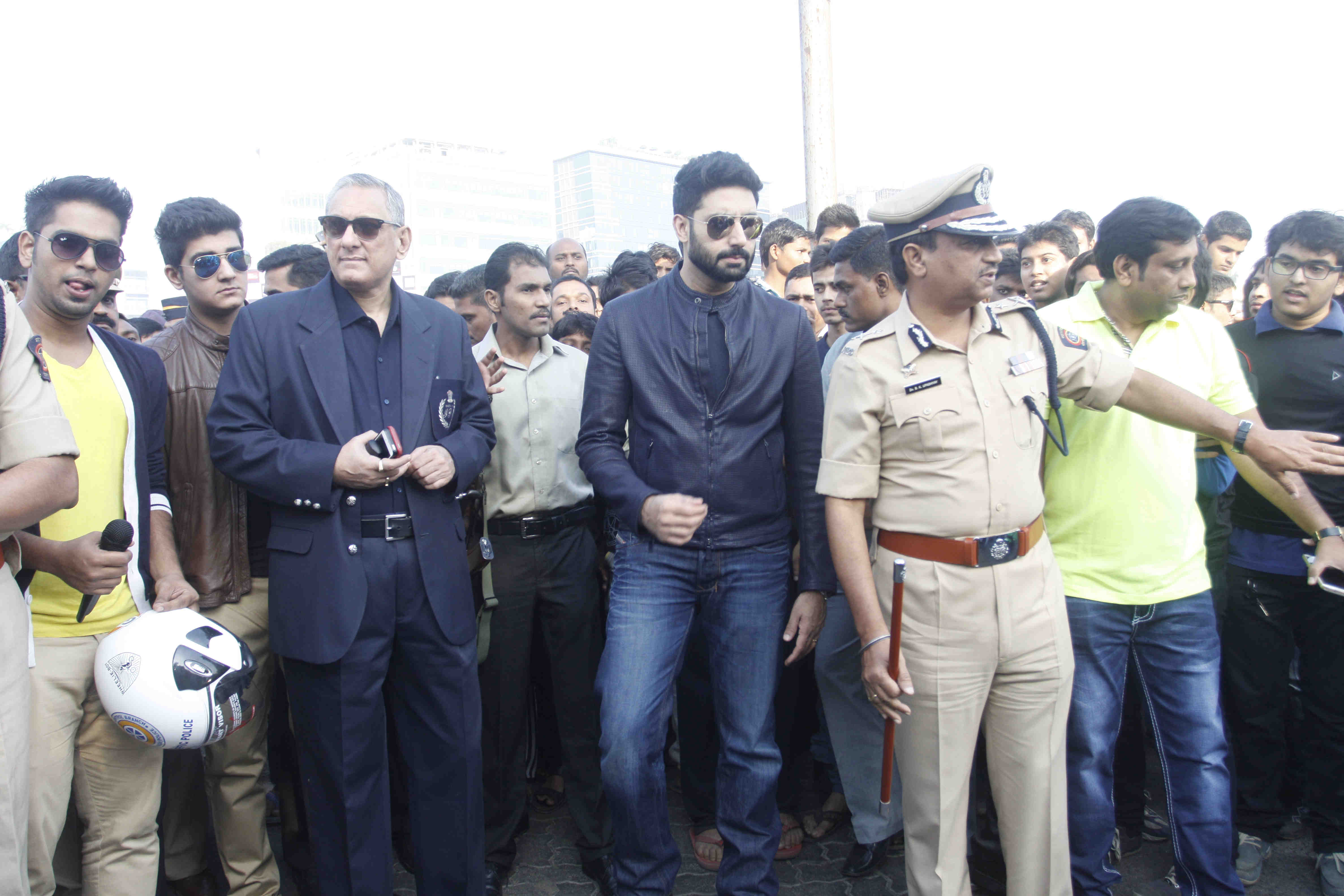 Abhishek Bachchan Flag Off Ride For Safety 2014 Event