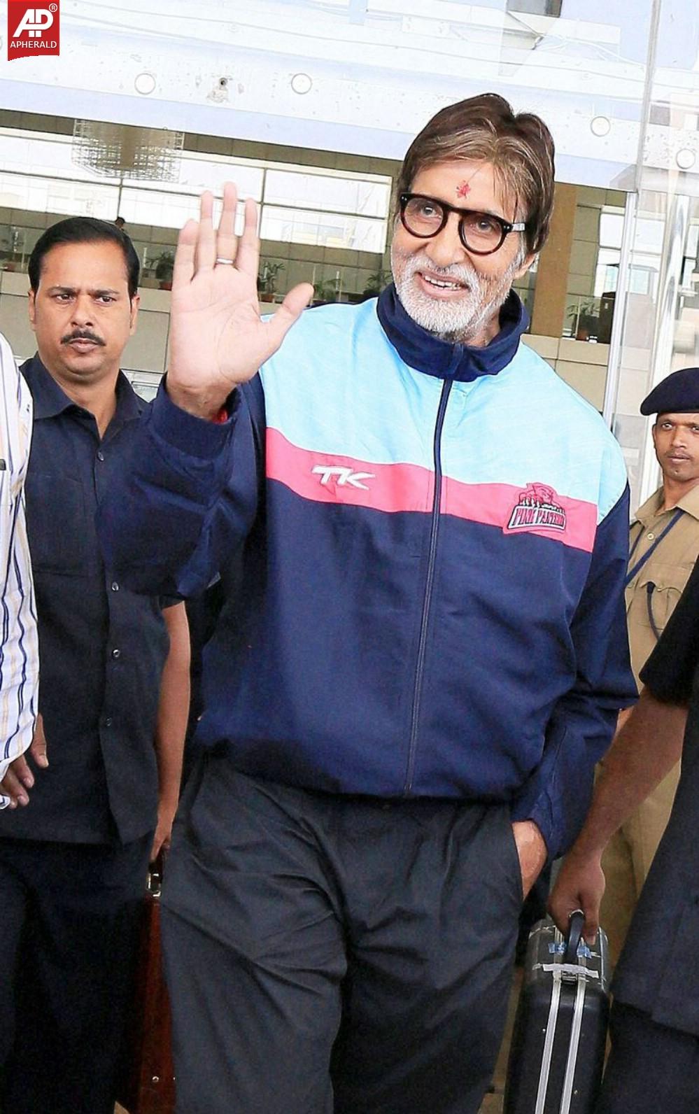 Aishwarya n Amitabh Cheer On Abhishek Bachchan's Kabbadi Team