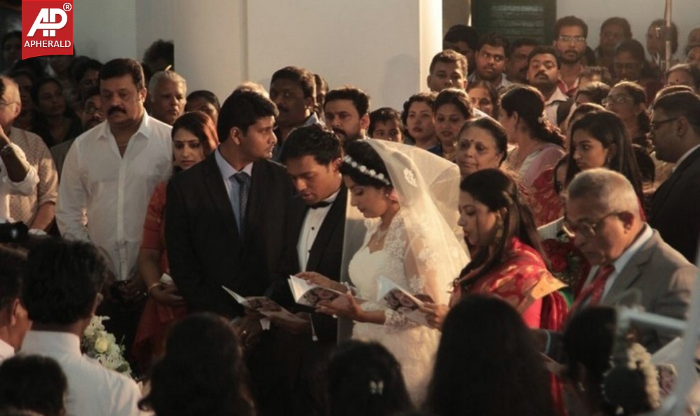 Actress Meera Jasmine Marriage Photos