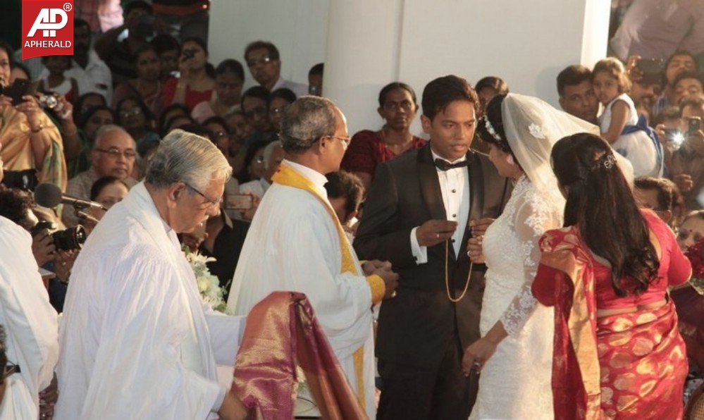Actress Meera Jasmine Marriage Photos