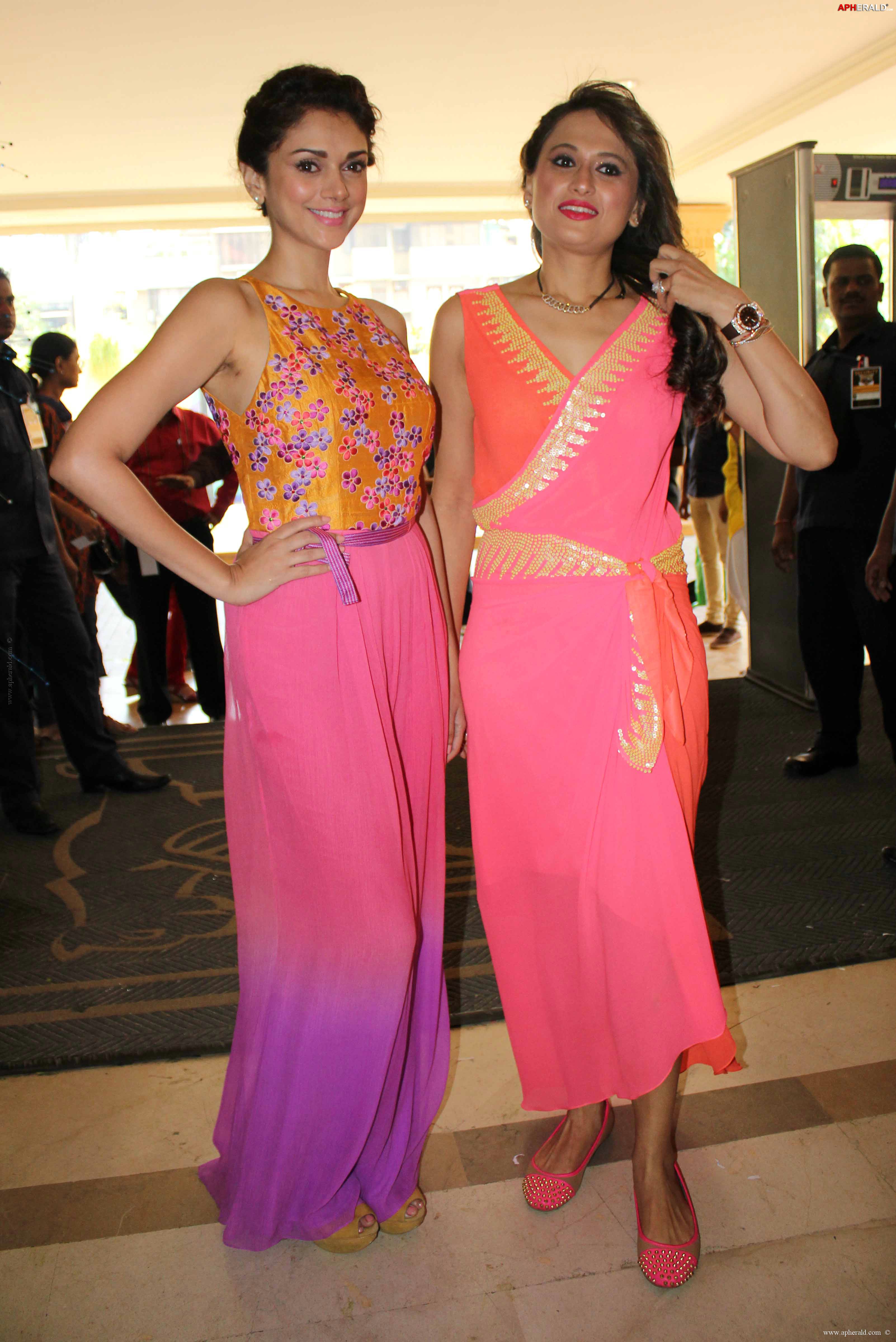 Aditi Rao at Glitter 2013 Inauguration