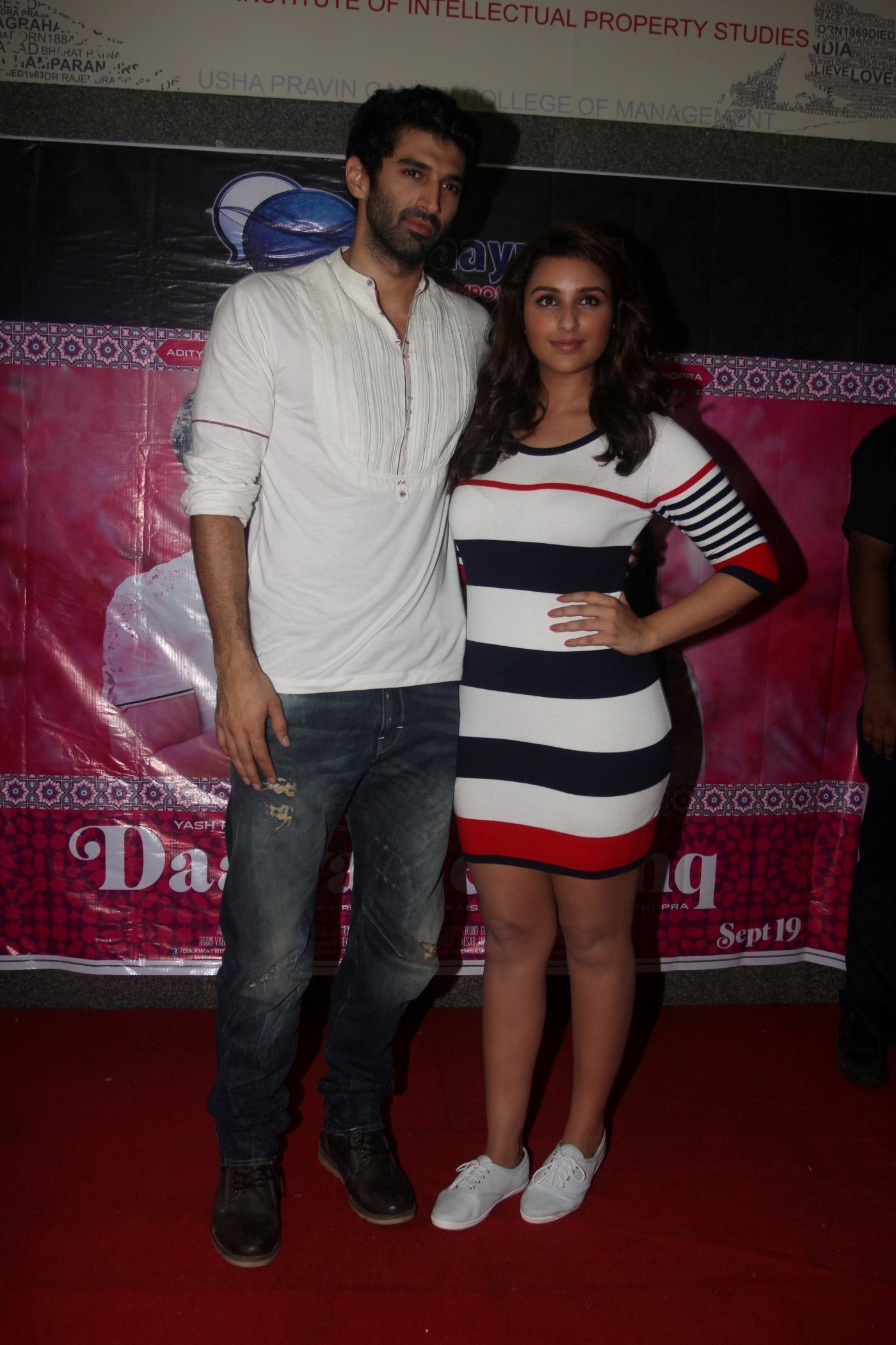 Aditya Kapur and Pareeniti Chopra Kick Start At NMIMS College Festival