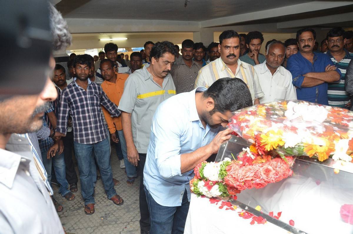 Ahuti Prasad Condolences Photos