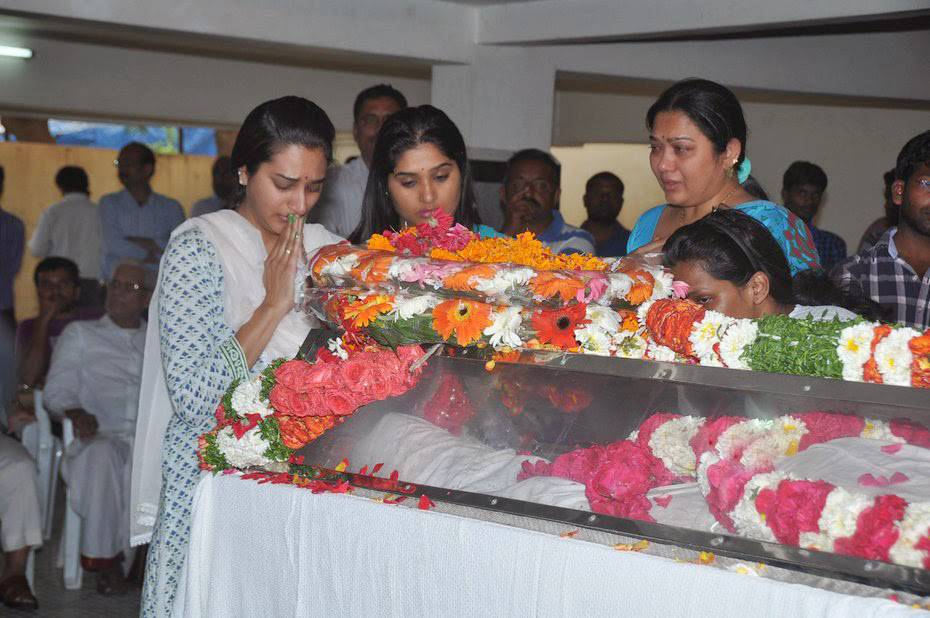 Ahuti Prasad Condolences Photos