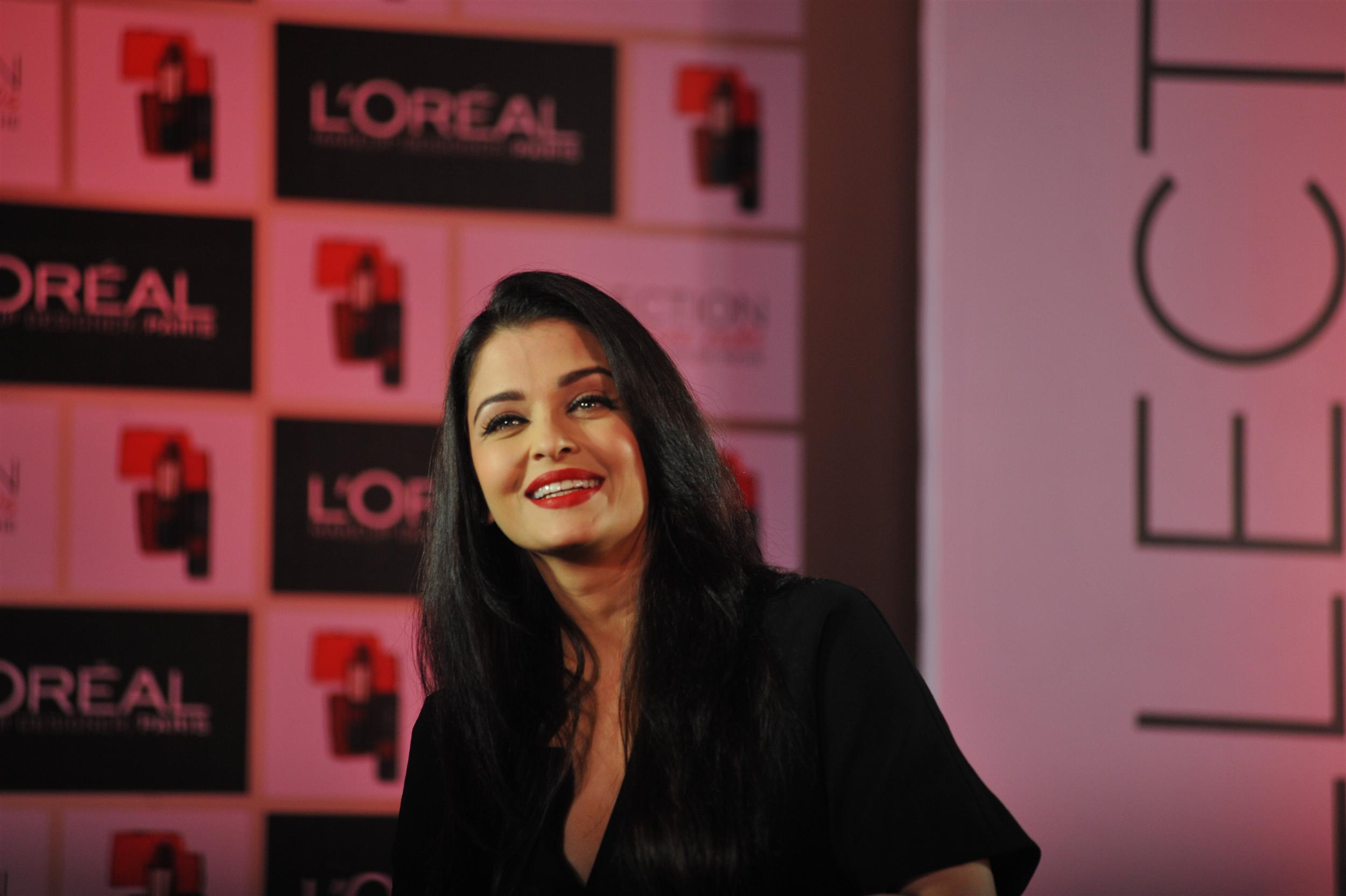 Aishwarya Rai Launch Loreal Pure Reds Collection of Lipsticks