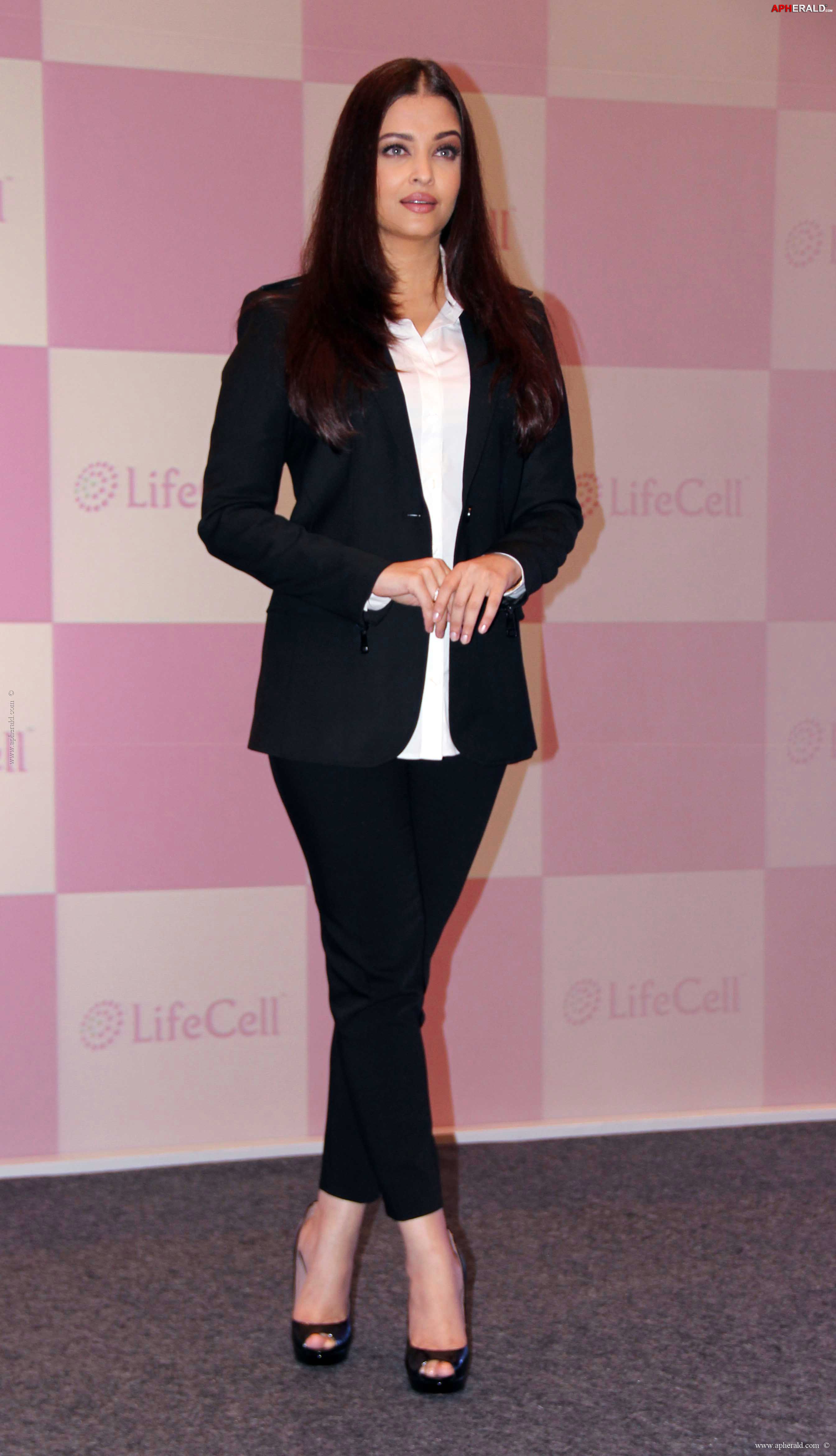 Aishwarya Rai Launch Stem Cell Banking