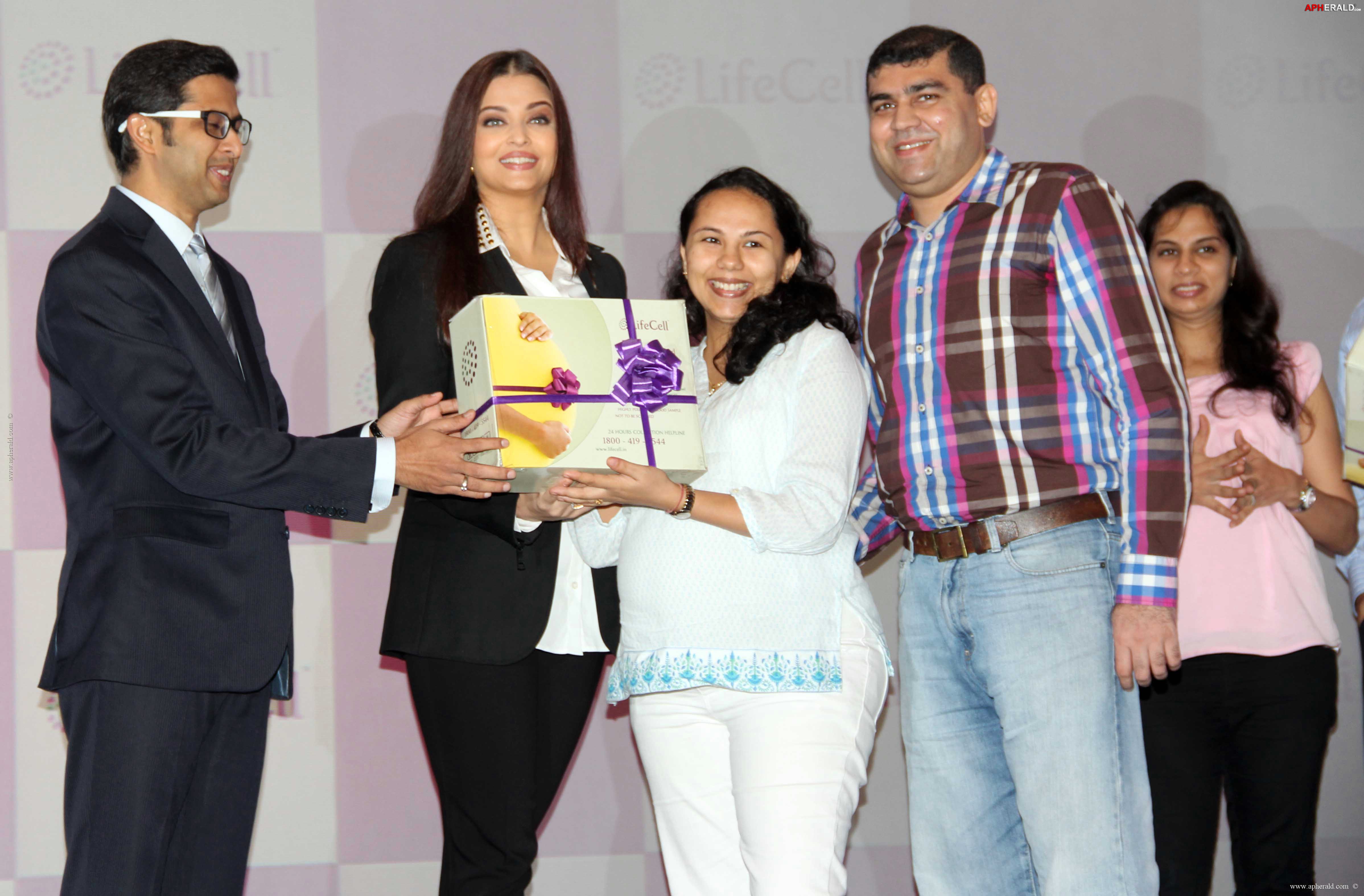 Aishwarya Rai Launch Stem Cell Banking