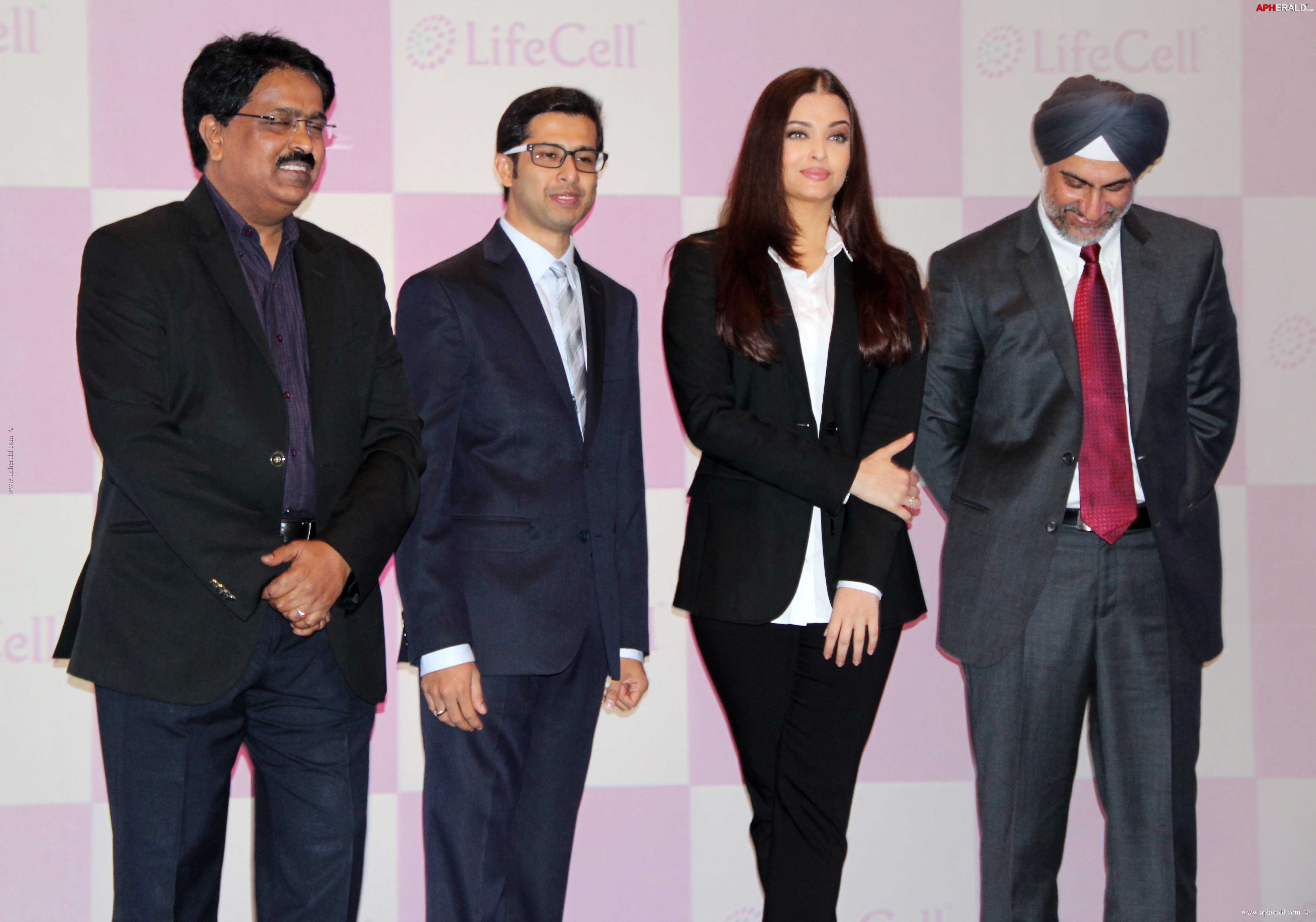 Aishwarya Rai Launch Stem Cell Banking