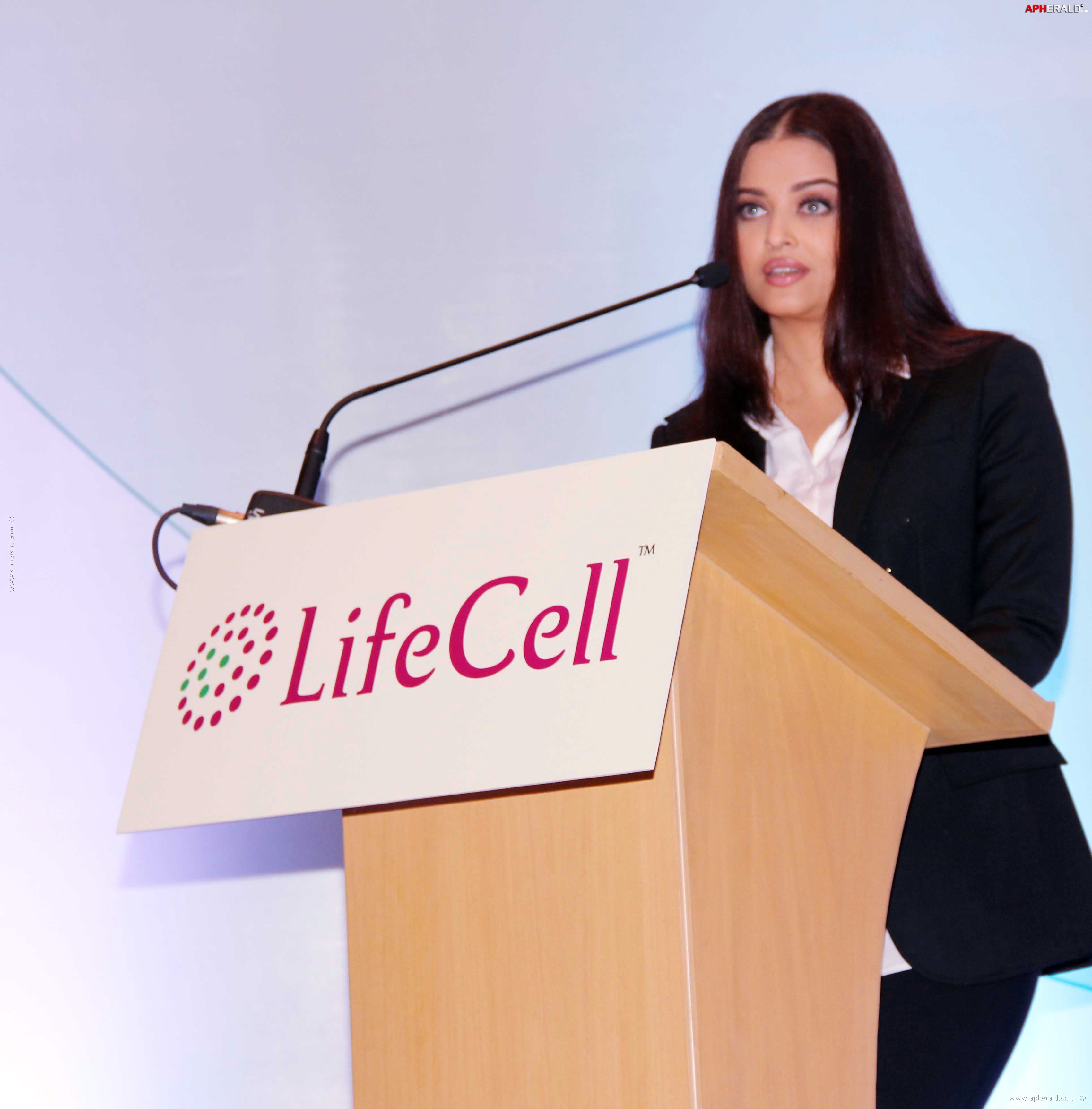 Aishwarya Rai Launch Stem Cell Banking