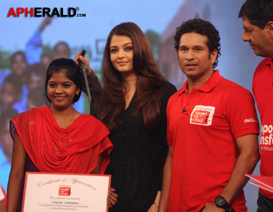 Aishwarya, Sachin at 'Support My School' telethon