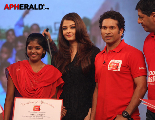 Aishwarya, Sachin at 'Support My School' telethon