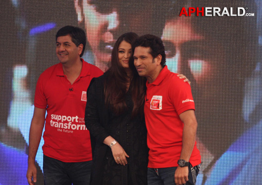 Aishwarya, Sachin at 'Support My School' telethon
