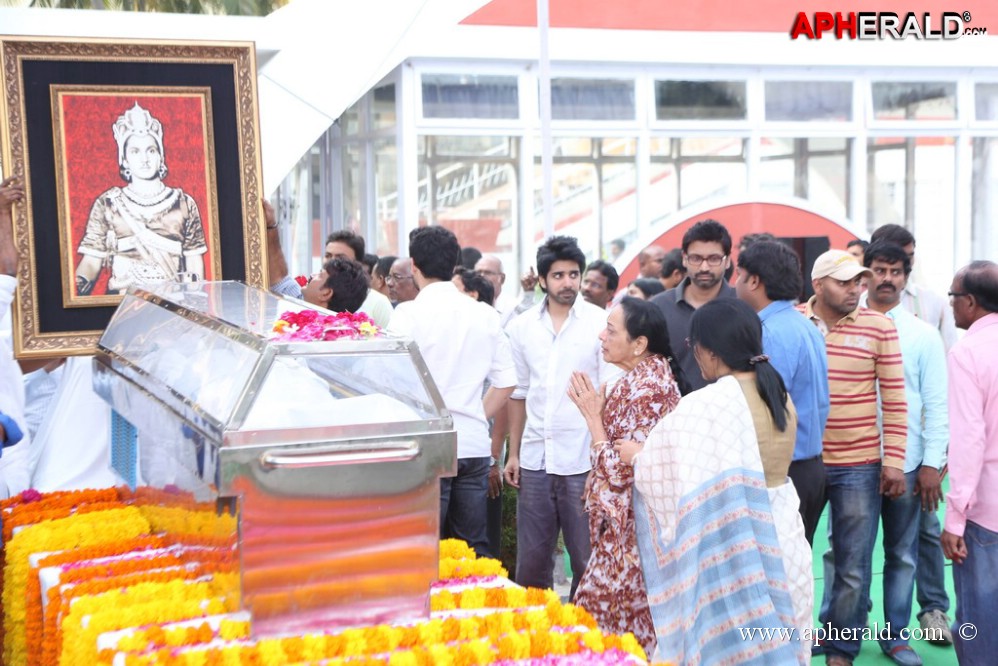 Akkineni Nageswara Rao Condolences Photos